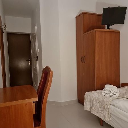 Hotel Jola Września Εξωτερικό φωτογραφία