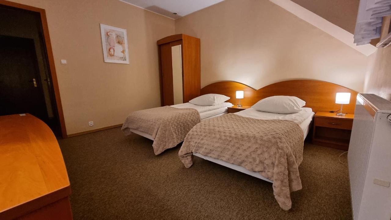 Hotel Jola Września Εξωτερικό φωτογραφία