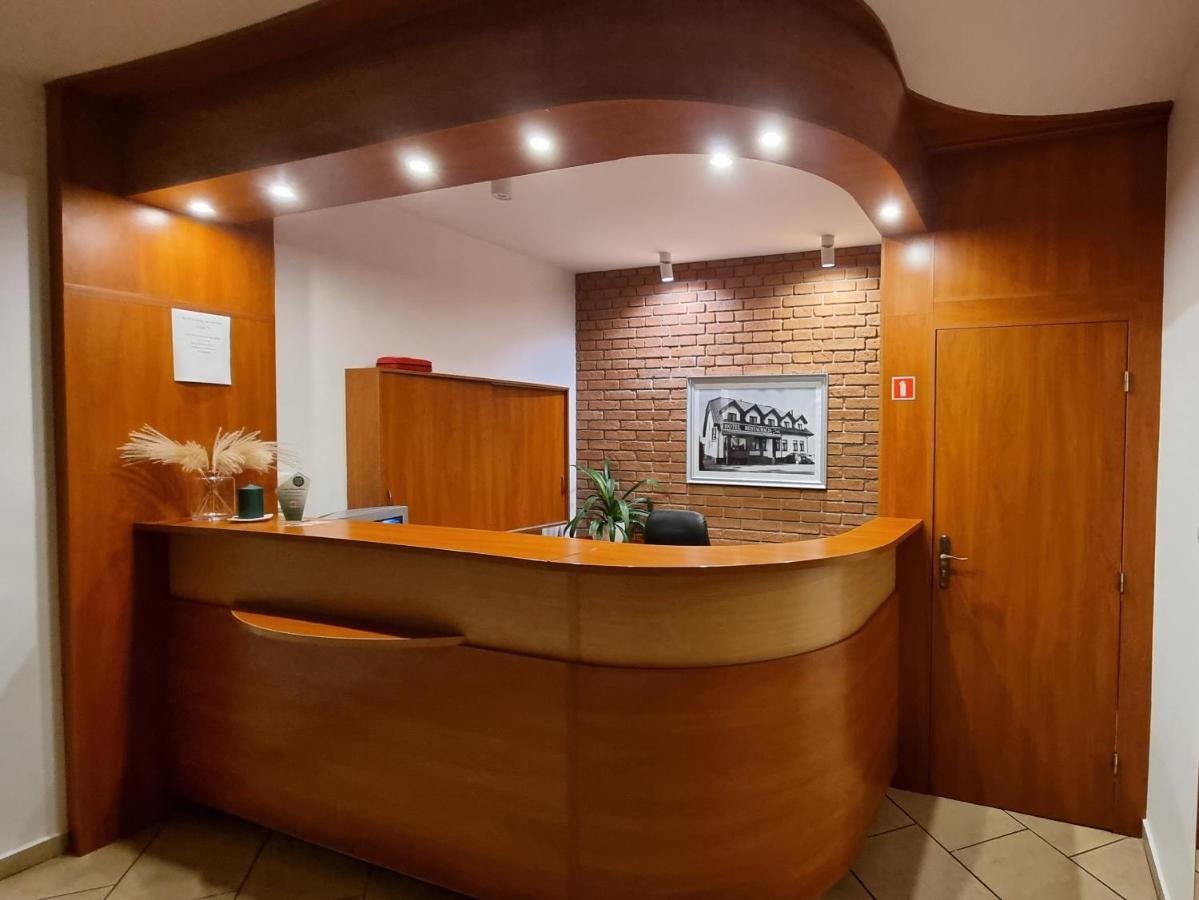 Hotel Jola Września Εξωτερικό φωτογραφία