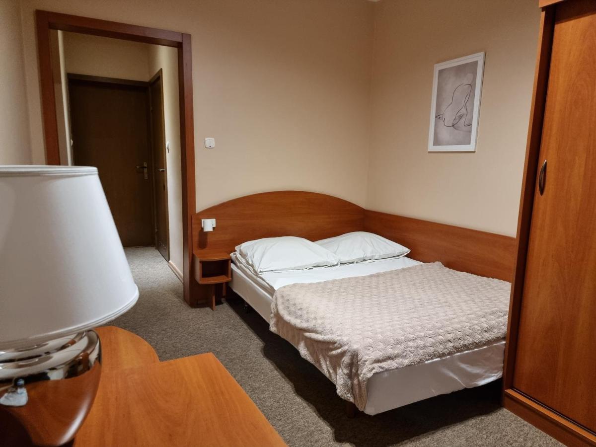 Hotel Jola Września Εξωτερικό φωτογραφία